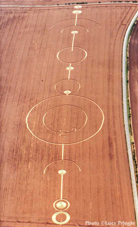 obraz_zvuk:priroda:obrazce_v_krajine:1994:anglie:8_-_uffington_oxfordshire_anglie_-_7.1994.jpg