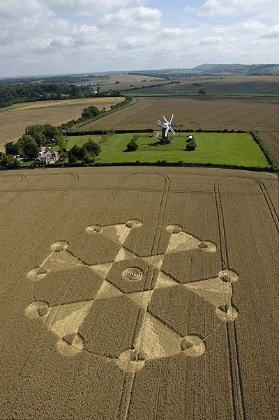 obraz_zvuk:priroda:obrazce_v_krajine:2004:anglie:66_-_wilton_windmill_u_wilton_wiltshire_anglie_-_7.8.2004.jpg